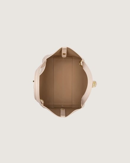 شنطة نسائية بحجم متوسط بلون بيج