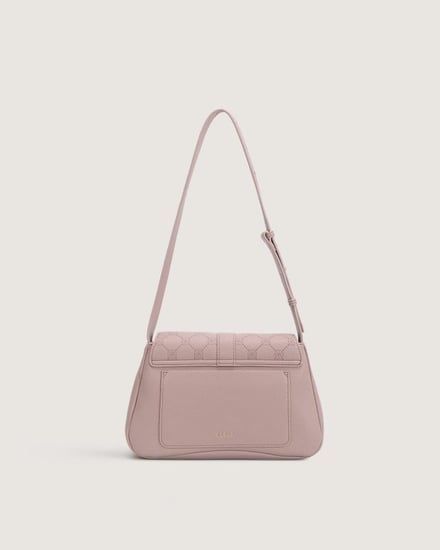 شنطة لاطلالتك العملية باللون الأرجواني