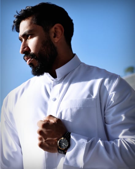 ساعة رجالية بسير خشبي