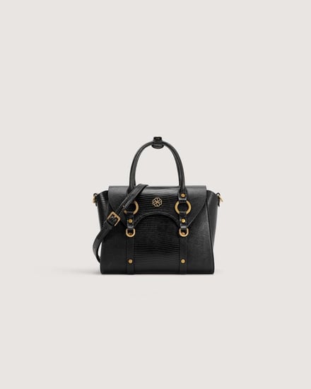 شنطة نسائية بمقاس كبير باللون الأسود