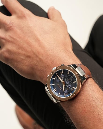 ‎ ساعة رجالية بسير من الجلد بلون بني