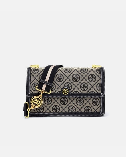 شنطة نسائيه بتصميم عملي من القماش