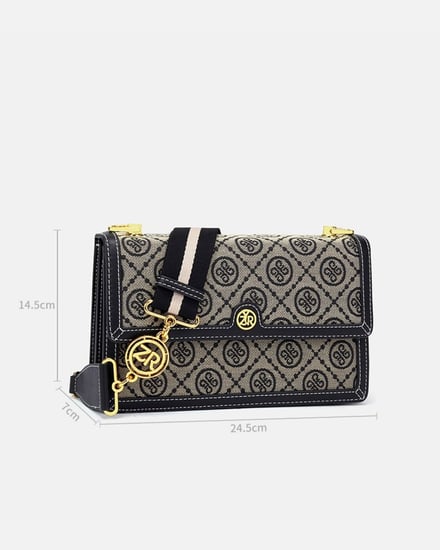 شنطة نسائيه بتصميم عملي من القماش