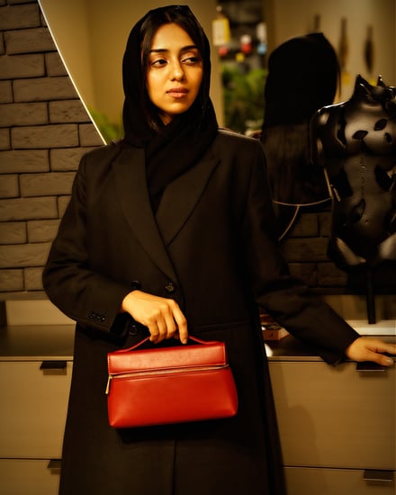 شنطة نسائية لكل يوم بلون أحمر