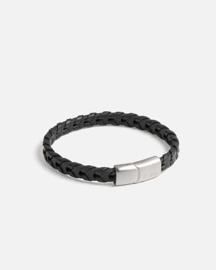 اسوارة رجالية جلد باللون الأسود