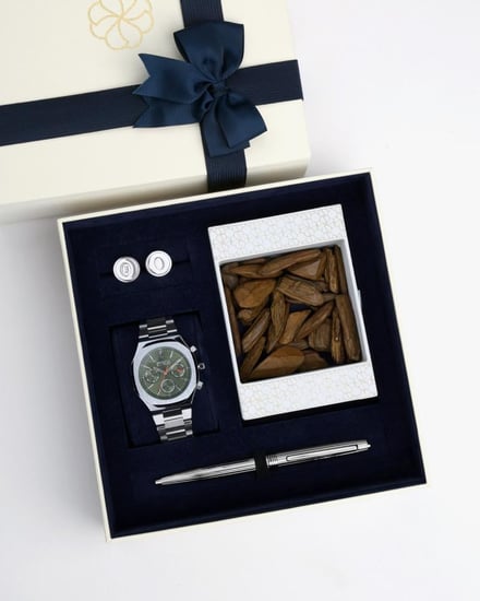 طقم هدية رجالي ملكي بلون فضي