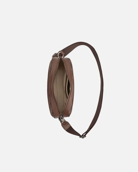 شنطة رجالية لاطلالتك كل يوم  بلون بني