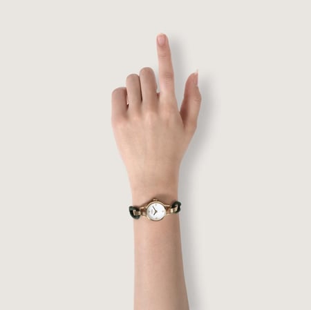 بوكس ساعة قصة النسائية بلون ذهبي