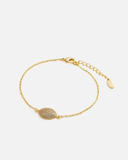 طقم نسائي أنيق لكل سيدة راقية بلون ذهبي