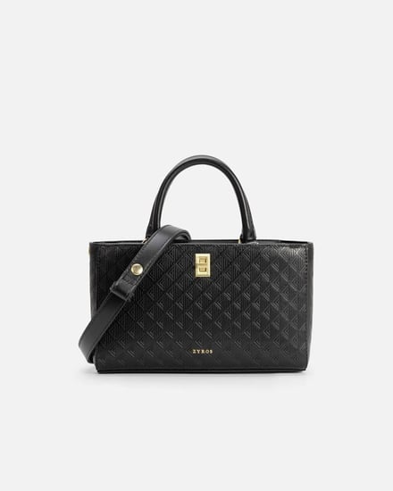 شنطة نسائية واسعة باللون الأسود