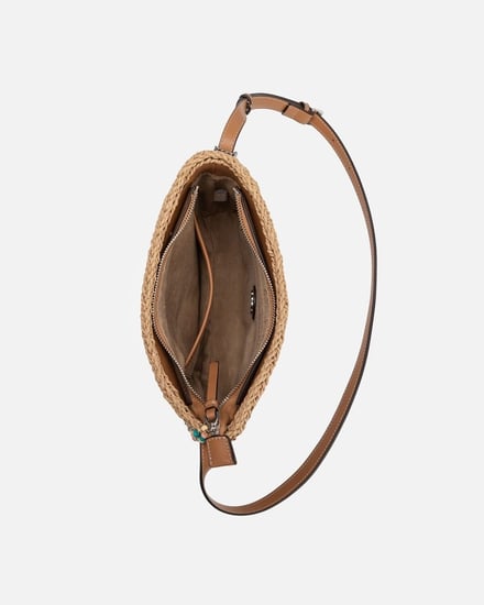 ‎ شنطة نسائية بتصميم عصري