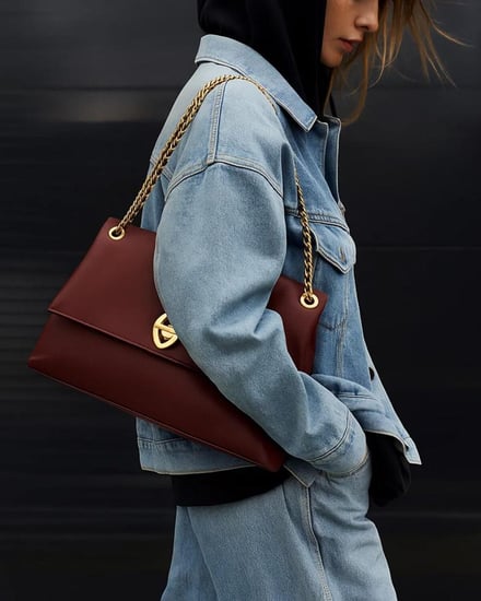 شنطة نسائية بمقاس كبير من الجلد بلون عودي