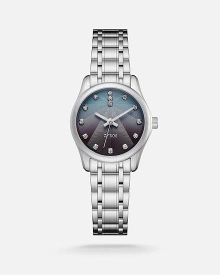 ساعة نسائية بتصميم وحجم مثالي بلون فضي