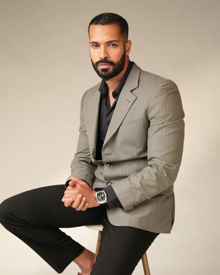 ساعة رجالية اوتوماتيك بلون أسود