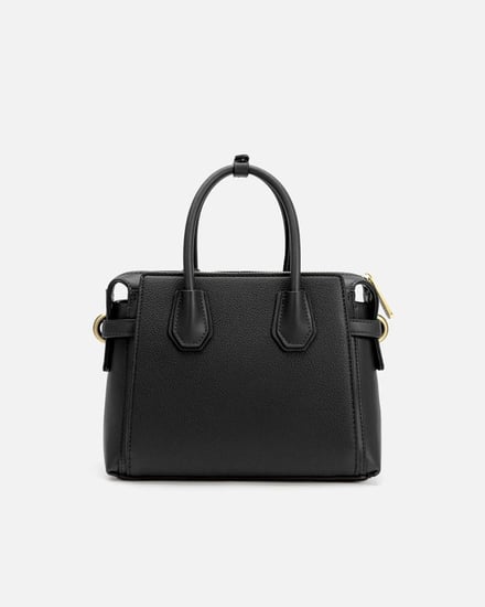 شنطة نسائية من الجلد الفاخر بلون أسود