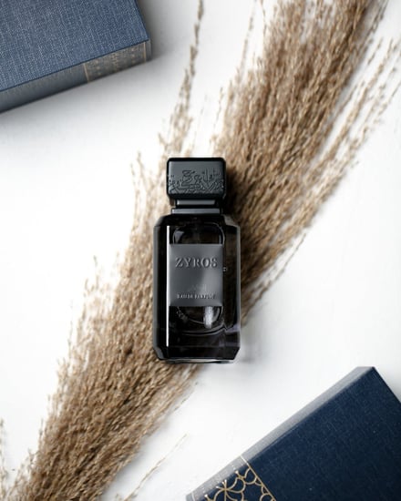 عطر زايروس العاشر