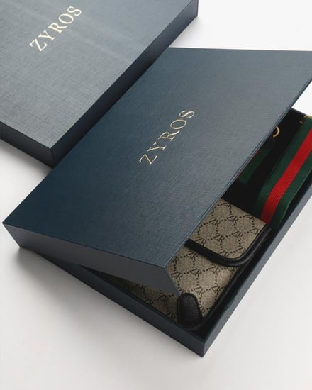 طقم هدية للجنسين من شنطة ومحفظة وميدالية