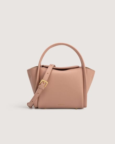 شنطة نسائية لكل يوم باللون الوردي