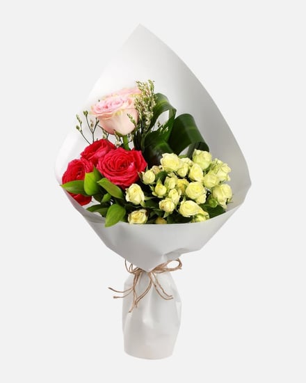 باقة ورد جميله من الروز والبيبي روز