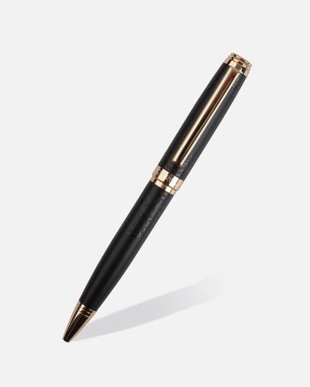 قلم رجالي فاخر بلون أسود وذهبي