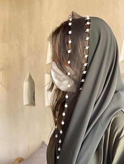 عباية فاخرة اللون زيتي مع شك لولو