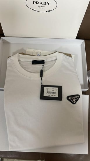 PRADA T-shirt
