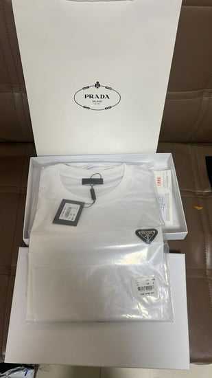PRADA T-shirt
