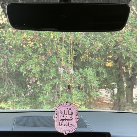 تعليقة سيارة فخمه