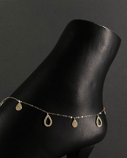 خلخال ذهب عيار 18    تصميم الماس       الوزن:1.4g