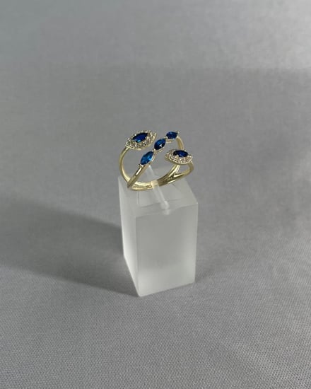 خاتم ذهب  عيار 18  تصميم ألماس - ألوان متعددة   الوزن:2.7g