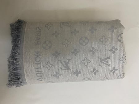 سكارف لويس فيتون اشكال متعددة