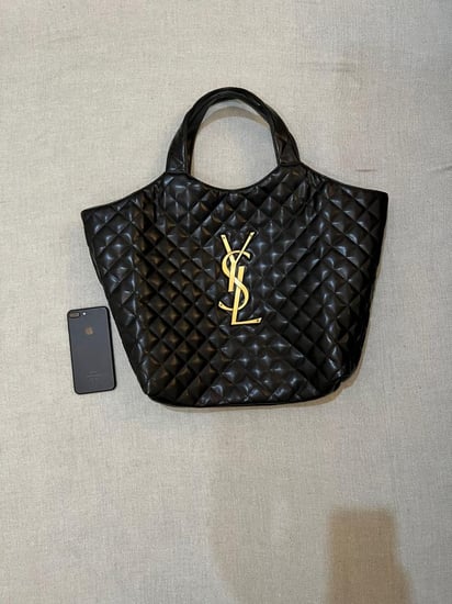 سان لوران اسود