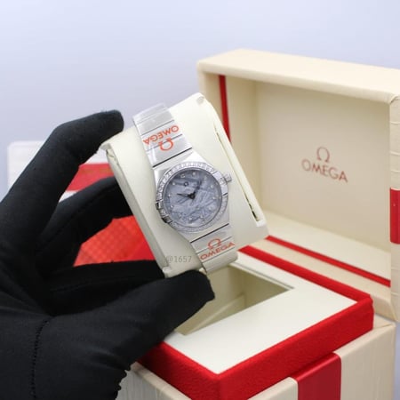 ساعة اوميقا