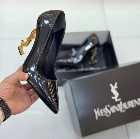 كعب سان لوران