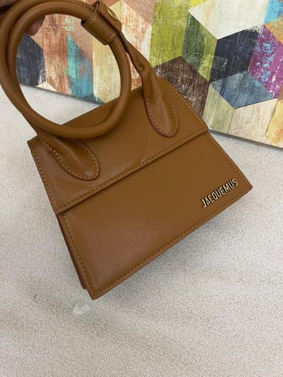 جاكموس - الوان متعددة