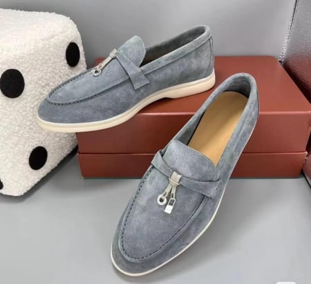 حذاء لورو بيانا