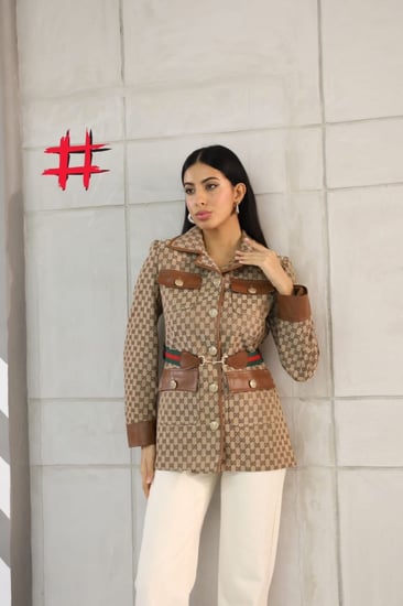 جاكيت قوتشي