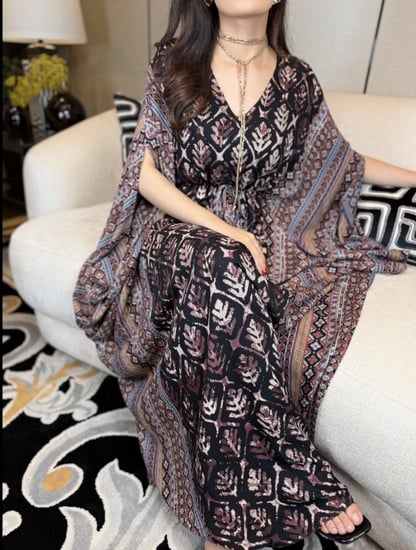 جلابية ناعمة كشمير زم عالخصر ملونة لون بني-متجر جلابيات فاشن للأزياء