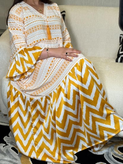 جلابية ناعمة لون برتقالي-متجر جلابيات فاشن للأزياء الراقية