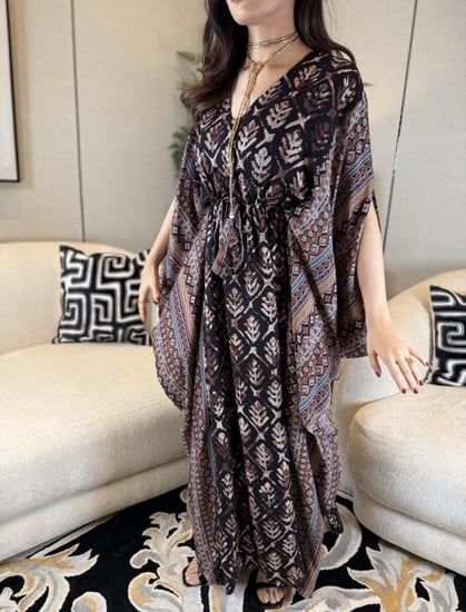 جلابية ناعمة كشمير زم عالخصر ملونة لون بني-متجر جلابيات فاشن للأزياء