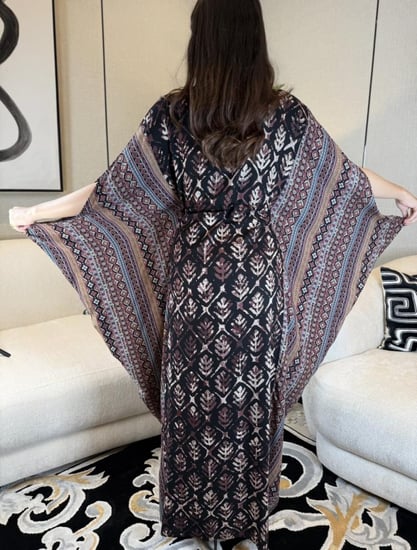 جلابية ناعمة كشمير زم عالخصر ملونة لون بني-متجر جلابيات فاشن للأزياء