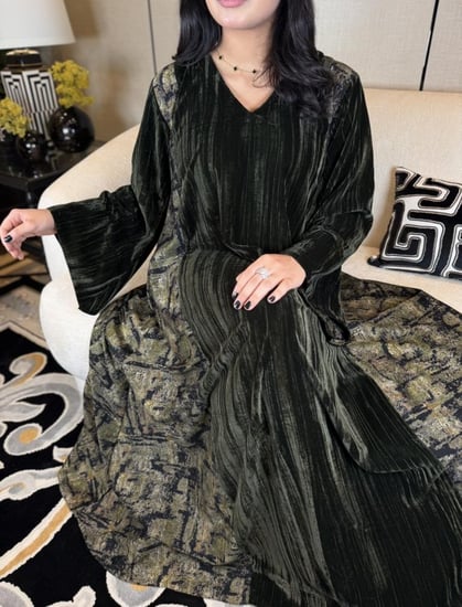 جلابية مخمل راقية زيتوني-متجر جلابيات فاشن للأزياء الراقية