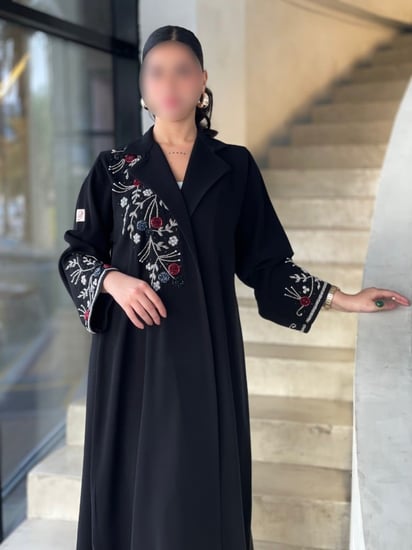 عباية عشوقه - عباية شك مطرزة - اطلالة جذابة - عبايات عشوقه