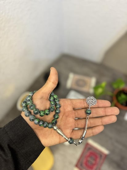 سبحة بكلايت اخضر مخلوط