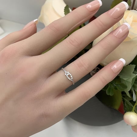 خاتم ذهب ابيض تصميم الألماس عيار 18