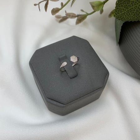 خاتم ذهب ابيض تصميم الألماس عيار 18