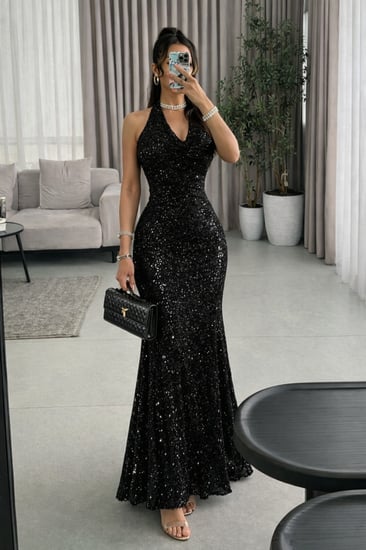 فستان رنا الأسود الانيق