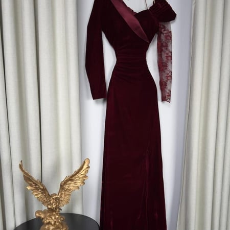 فستان سهرة مخمل أنيق شتوي