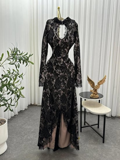 فستان سهرة أسود من الدانتيل بالكامل