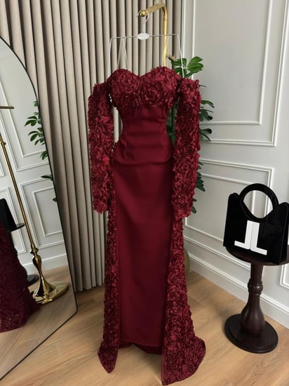 فستان باربي المزين بالورود كلفه مورده